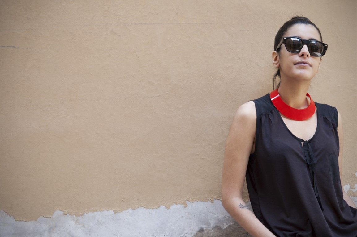 Collare CLEOPATRA modella rosso